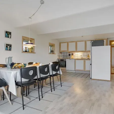 Rebecca - 1-5km From The Sea In Ne Jutland By Interhome Hals