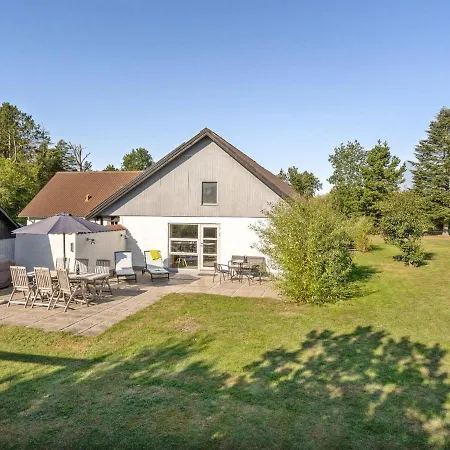 Rebecca - 1-5km From The Sea In Ne Jutland By Interhome * Hals