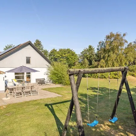Rebecca - 1-5km From The Sea In Ne Jutland By Interhome Hals