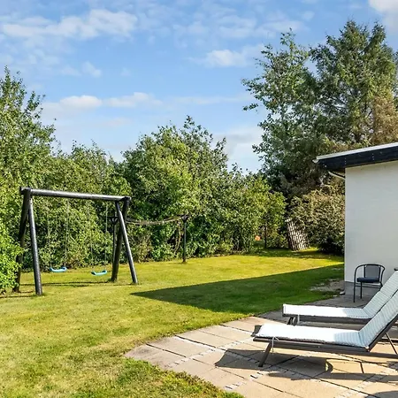 Rebecca - 1-5km From The Sea By Interhome Hals